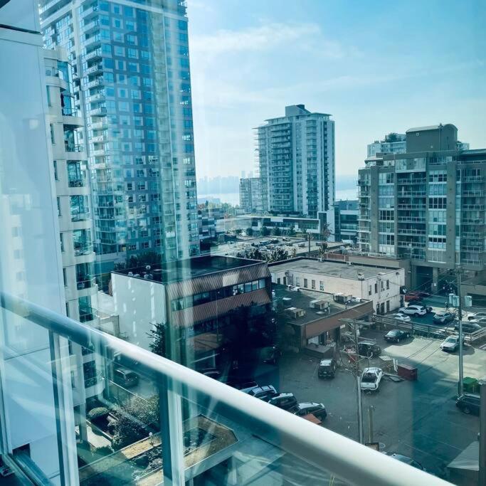 360º Rooftop Patio Views. Your-Home-Away-From-Home North Vancouver Exterior foto